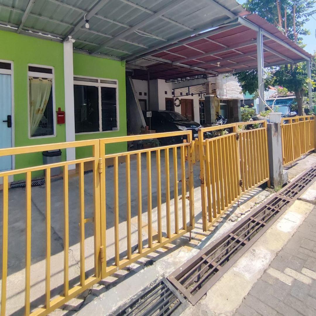 Rumah Teman Rumah liburan
